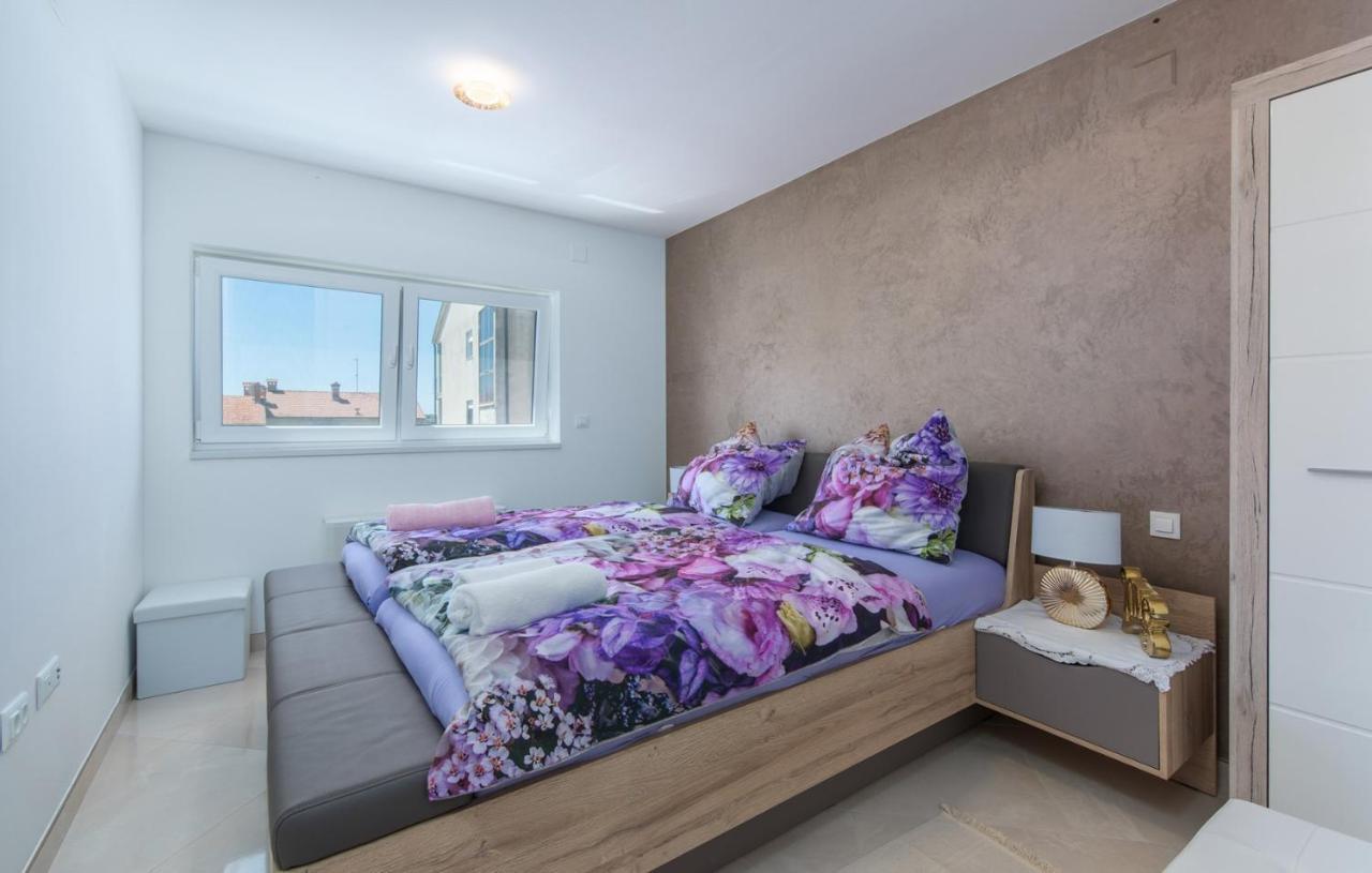 Modern Apartments With Shared Pool Near The Sea Pula Exterior photo